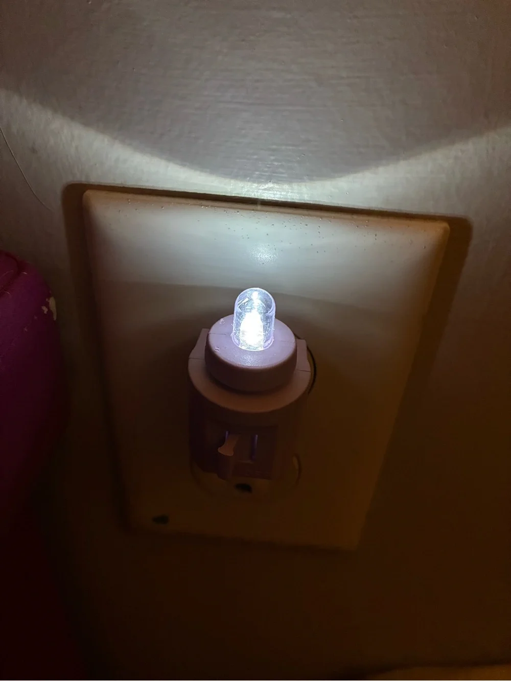Disney Princess Nightlight 2 Prong Wall Plug In w/ Switch Low Light Rotary Shade